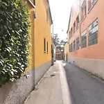 Welc-Om Golden Apartment