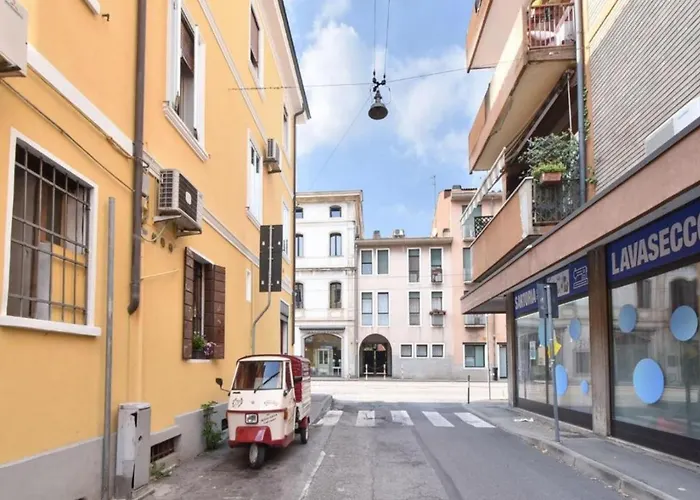 Welc-Om Golden Apartment